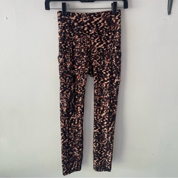 Lululemon Motion Flux Multi Invigorate High-Rise Crop Leggings - 37571 - Picture 2 of 14